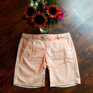 Salmon/Cream Shorts by the GAP in excellent condition